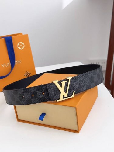 特 Lv.路易威登 全套包装 原版品质 代工厂货品 40Mm宽度 正品一体铸造五金钢扣，原厂皮料 双面原厂定制面料，区别市场货
