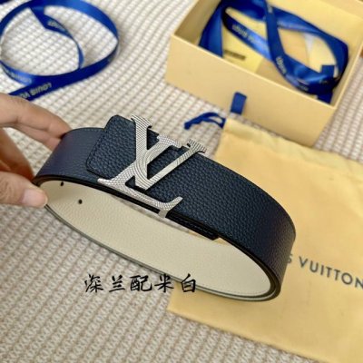 驢家新品 寬度40Mm 原單新品 驢家 海外原單代購級別 寬度4Cm 進口原廠togo 荔枝紋面 全新法郎扣飾有logo字樣 雙面可用設計 百搭易襯