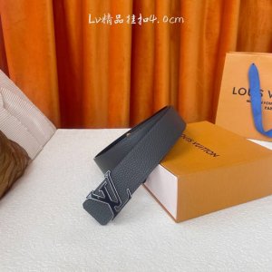 Louis Vuitton ：经典原单品质，黑灰双面荔枝纹，原单精品挂扣，精工制作，细节看图，实物拍摄，高端奢华，宽度4.0Cm