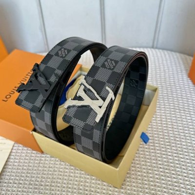 寬度：40Mm Lv Pyrmide Truck L Oeii雙面腰帶 驢家 海外原單代特供 面為進口小牛皮壓飾有最新品牌圖案logo效果工藝 原廠配色柔軟小牛