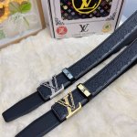 品名：Lv..路易..威登原单 材质：原单牛皮腰带 百分百头层牛皮腰带保证真皮，24K纯钢扣，专柜原单品质、做工精细，时尚大牌，送人自用首选 包装： 请认准如图