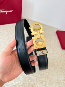 品名：Ferrgamo..菲拉格慕 腰带自动带 皮带 型号：自动扣，纯钢材质自动扣，头层牛皮，自动带身 材料：百分百头层牛皮，保证真皮。24K纯钢扣专柜同等质量