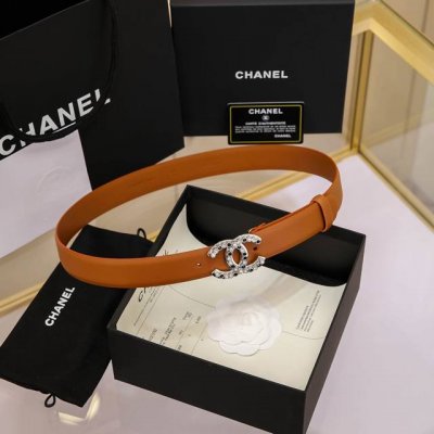 chanel 24S Cc 珍珠 水钻 白 与 黑 字母 Logo搭扣 黄铜金属小牛皮腰带 手感柔软 细腻 3.0Cm 码数75- -