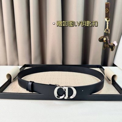 Dior 24早春新款 C D搭扣黄铜腰带扣，女士小牛皮腰带 经典永存 3Cm