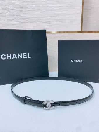 Chanel Cc 树脂白 与 链齿牙金 与银 Logo扣. 进口胎牛皮腰带 1.5Cm精品 精致 典雅 - 点击图像关闭