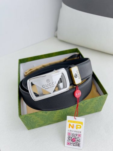 品名：古奇.Gu...Cci 腰带自动带 皮带 型号：自动扣，纯钢材质自动扣，自动带身，尾部外穿款 材料：百分百头层牛皮，保证真皮。24K纯钢扣专柜同等质量，