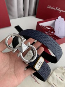 品名：菲拉格慕.Ferrgamo原单 型号：挂扣，原版经典新款挂扣，实物拍摄，头层牛皮 材料：百分百头层牛皮，保证真皮。双面可用专柜同等质量，带身压经典花纹，双