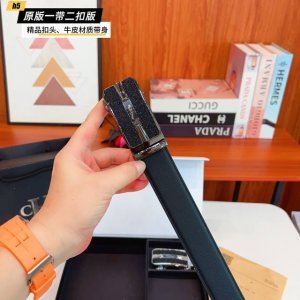 1带1扣 1带2扣 捷豹B家 滑道 双扣版 1带2扣 正版开模 此款腰带双面采用原厂牛皮带身，精密电镀标志性五金搭扣 对版专柜。3.8Cm 如需木盒40