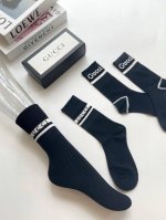 配包装 一盒2双 Gucci 古琦 经典字母Logo纯棉中筒袜 小腿袜 Ins爆款！专柜在售Ing 好看到爆炸 ！超高品质！经典不过时！潮人必不能少的专柜代购品