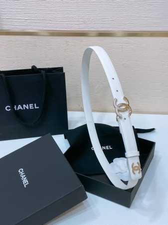 Chanel 24C 进口胎牛皮 软硬适中的小牛皮 Cc Logo黄铜搭扣 一年四季最不可缺少的搭配神器 穿裙子西装搭它简直不要太高级 2.0Cm精品 码数75 - 点击图像关闭