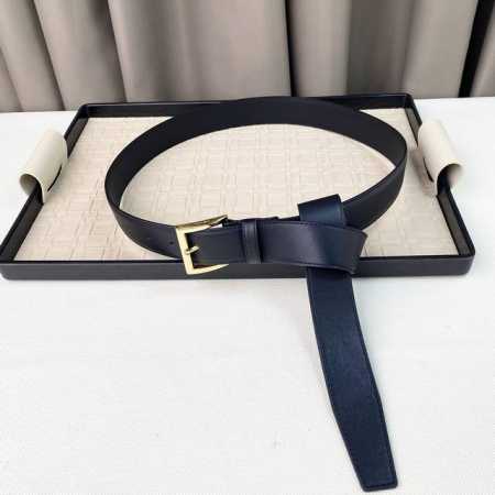 Prada 秀场款！松弛、慵懒、随意！可修饰穿着者的身材比例！3.5Cm - 点击图像关闭