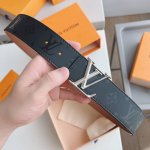 特 Lv.路易威登 全套包装 原版品质 代工厂货品 40Mm宽度 正品一体铸造五金钢扣，原厂皮料 双面原厂定制面料，区别市场货