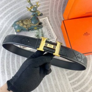 特 爱马仕 特种皮腰带系列 ，原厂五金精品不锈钢扣，手感柔软舒适 宽3.8Cm。