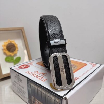 品名：爱马仕.Hermès 原单 材质：原单牛皮腰带 百分百头层牛皮腰带保证真皮，24K纯钢扣，专柜原单品质、做工精细，时尚大牌，送人自用首选