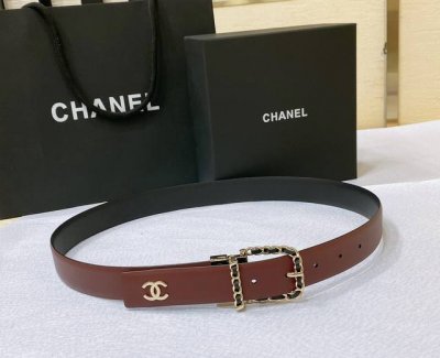 特 Chanel 24独家首发 原版小牛皮 金色金属与小牛皮 白 与 土黄、 旋转五金 一带两用 简单优雅知性的搭配 3.0Cm精品