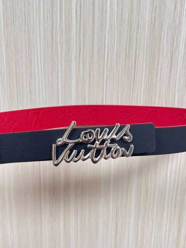 当季新款，3.0宽一面红色进口牛皮压花，一面黑色小牛皮，搭配精品铁丝扣，