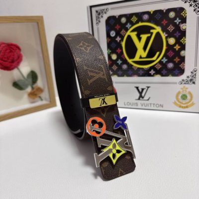 品名：Lv..路易..威登 材质：原单牛皮腰带 百分百头层牛皮腰带保证真皮，24K纯钢扣，专柜原单品质、做工精细，时尚大牌，送人自用首选 包装： 请认准如图专柜