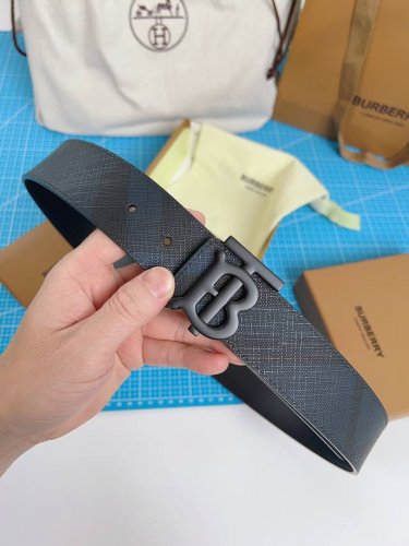 特 巴宝莉 TB系列 全套包装 意大利原厂皮料 双面两用 尺寸4.0cm 五金进口炉内五金，