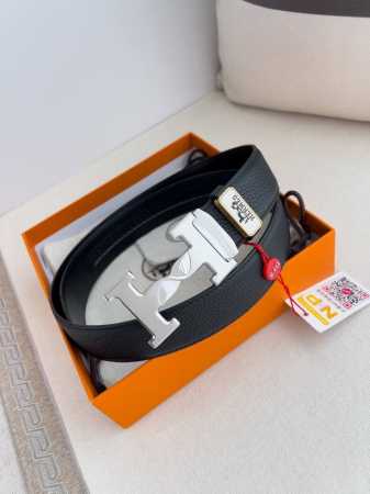 品名：爱马仕.Her..Mes自动扣皮带 腰带 型号：自动扣，纯钢材质经典自动扣，头层牛皮自动带身 腰带：百分百头层牛皮，自动带身，保证真皮。24K纯钢扣永不掉 - 点击图像关闭