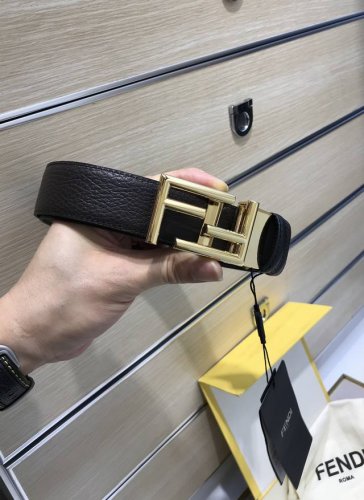 配送专柜包装 打孔针 特批p 新款 Fd 宽35 Mm 标志造型皮带，拉丝ff尾夹扣转式带扣，进口小牛皮搭配经典原版荔枝纹，支持nfc 芯片 ，镀金表面金属制品