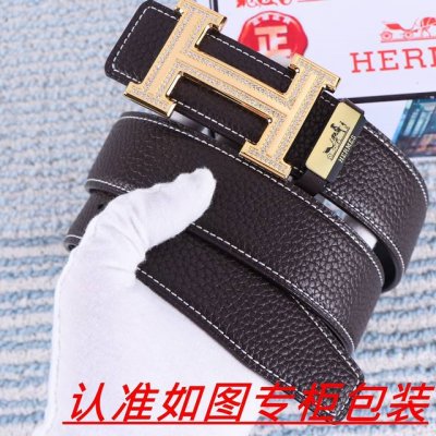品名：爱马仕...原单 材料：百分百头层牛皮，保证真皮。24K纯钢扣双面可用专柜同等质量， 送人自用首选 包装： 请认准如图专柜包装，赠送打孔器，银联发票，宽度