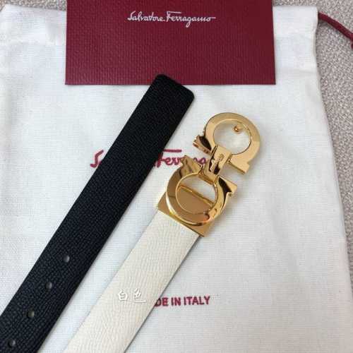 Ferragamo 25Mm金属Gancio双扣，女士双面牛皮，质感十足 独特复古风格 时髦中带着随性和酷感 .支持芯片扫码
