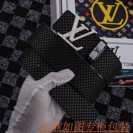 品名：Lv 路易斯登 原单 材料：百分百头层牛皮，保证真皮。专柜原单品质、做工精细，送人自用首选 包装： 请认准如图专柜包装，赠送打孔器，银联发票，宽度3.8C - 点击图像关闭