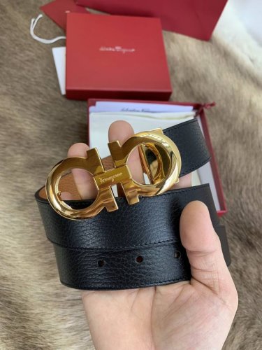特 Ferragamo.菲拉格慕 全套包装 宽度3.5Cm 高级定制款男士皮带 双面进口牛皮 可双面使用 自行选择搭配 真材实料 很有质感 时尚经典不失风范 搭
