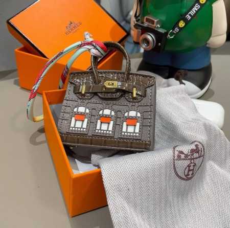 爱马仕迷你铂金包挂件 创意小房子包包 通用蓝牙耳机包 可放钥匙口红 时尚迷你包包 可以当包饰 耳机包一举两得 - 点击图像关闭