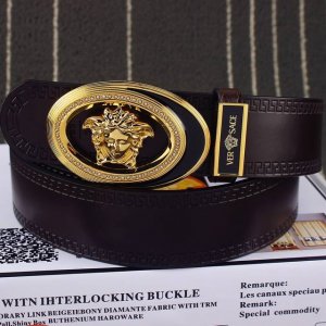 品名：范思哲.Ver Sace双面用 DDD 型号：认准如图专柜包装，赠送打孔器 DDD 材料：百分百头层牛皮，保证真皮。美人头钢扣，镶钻工艺专柜同等质量， 送