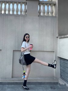 配包装 DDD 一盒2双 DDD Chanel 香奈儿 经典字母Logo纯棉 中筒袜 Ins超火爆红人同款，精美 面料，潮人必备 ，经典配色 个性时尚百搭款，你