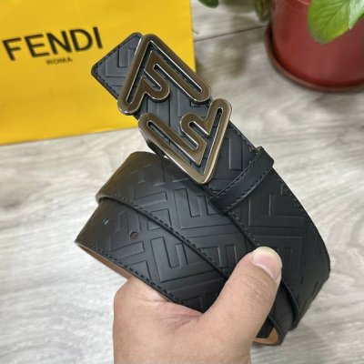 图片包装+10 Fendl 芬迪 宽38Mm双面原版小牛皮 搭配单钌钯电镀扣 完美的手感.油边 出众的设计.风格 高贵奢华 时尚大方 高清实拍 货真价实 品质保