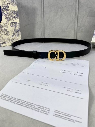 宽度2.0Cm Dior 迪奧 爆款平面無線帶身 Saddle进口小牛皮带身 金属“Cd”标志 採用進口雙面頭層牛皮