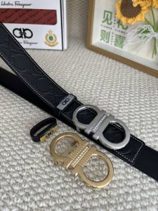 品名：菲拉格幕 原单钻扣 DDD 材质：原单牛皮腰带 百分百头层牛皮腰带保证真皮，24K纯钢扣，专柜原单品质、做工精细，时尚大牌，送人自用首选 DDD 包装：