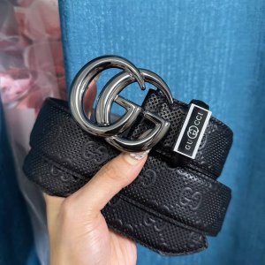 皮带：古奇.Gucci顶级复刻- 腰带：古驰原单品质.百分百进口原厂头层牛皮，保证真皮，24K镶钻纯钢扣双面可用专柜同等质量， 送人自用首选 包装： 请认准如图