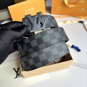 原版包裝 L0Uis Vuitt0N 專櫃最新升級版本 寬度40毫米 精湛工藝定制帆布面料襯托進口小牛皮底 搭配精鋼搭扣 雙面用 經典百搭款
