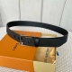 特P210 寬：35Mm Louis Vuitton 男士原單腰帶 老鼠貨 寬度35毫米 專櫃正品編碼 今季首推末端腰帶五個孔全部配以金屬字 雙面進口小牛皮 搭