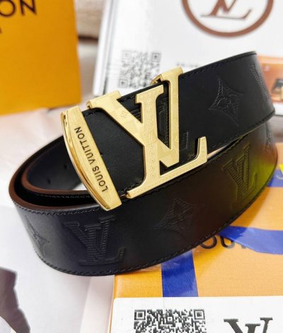 皮带：Lv..路易..威登顶级复刻- 腰带：原单品质百分百进口原厂头层牛皮，保证真皮。雕花设计工艺.真空电镀.永不掉色.24K纯钢扣头层小牛皮系列双面两用专柜同