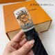 特 品牌： 路易威登 新款进口小牛皮，手感细腻柔软。搭配纯钢自动精品钢扣，男士必备！宽度：3.5Cm