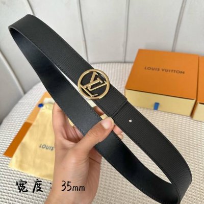 Lv S-Lock系列 宽度3.5Cm 精致的字母搭扣 搭配品牌專用小牛皮压横纹标识 双面用