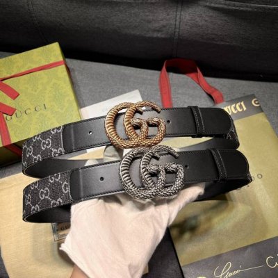 特 宽4.0Cm Gucci 每一季，品牌标识都会吐故纳新，于经典之中融入新意。在这款腰带上，经典Gg标识以亮眼之姿生动呈现，与双G造型配件相得益彰