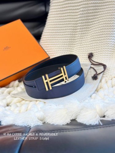 特 P170 H Au Carre Belt Buckle & Reversible Leather Stra P40Mm