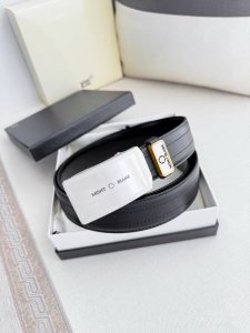 品名：万宝龙.Montblanc原单 腰带 自动皮带 型号：自动带，原版新款纯钢材质自动扣，双面头层牛皮实物拍摄， 材料：百分百头层牛皮，保证真皮。专柜同等质量