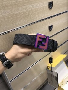 配送专柜包装 打孔针 特批 新款 Fd 宽38 Mm 支持Nfc 芯片扫描，标志造型皮带，原版五彩双层F铆钉扣，进口原版黑荔枝纹配原版老花制成，镀金表面金属制品