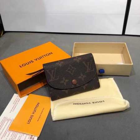 颜色 咖啡 粉 紫红尺寸 11X8X2.5型号 M41939 小巧玲珑却极为实用，此款多彩信封式零钱包是现代女性都市生活中的完美伴侣。身材小巧，轻松收入包袋甚至 - 点击图像关闭