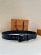 4.0宽 Citizen 双面腰带以 Monogram Eclipse 帆布和 Taurillon 皮革成就两式风尚，再以耀目针式搭扣俊朗格调，可轻松融入各式造