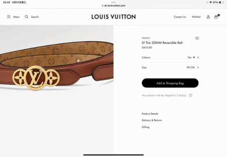 特 Lv Trio 双面腰带拼合细腻牛皮革和 Monogram 帆布，为中央金属搭扣聚焦 Lv Circle 标识和 Monogram 花卉，雅致设计实现更多造 - 点击图像关闭
