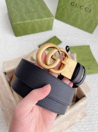 高端品質，實物拍攝 特 配全套禮盒 古馳：專櫃品質雙面頭層牛皮,可雙面使用.旋轉雙G純銅五金扣。金屬配件深受品牌輝煌的70年代經典設計所影響，得以重新詮釋。 - 点击图像关闭