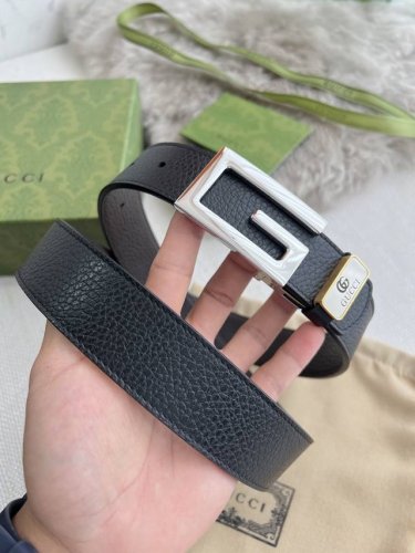 品名：古驰.Gu...Cci 原单 腰带 皮带 型号：挂扣，纯铜材质原版旋转扣头，头层牛皮，图片实物拍摄 材料：百分百头层牛皮，保证真皮。24K纯铜扣专柜同等质
