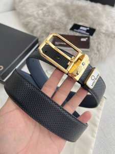 品名：万宝龙.Montblanc原单 腰带 皮带 型号：针扣，新款原版经典精品针式扣头，实物拍摄，原版头层牛皮 材料：百分百头层牛皮，保证真皮。双面可用专柜同等